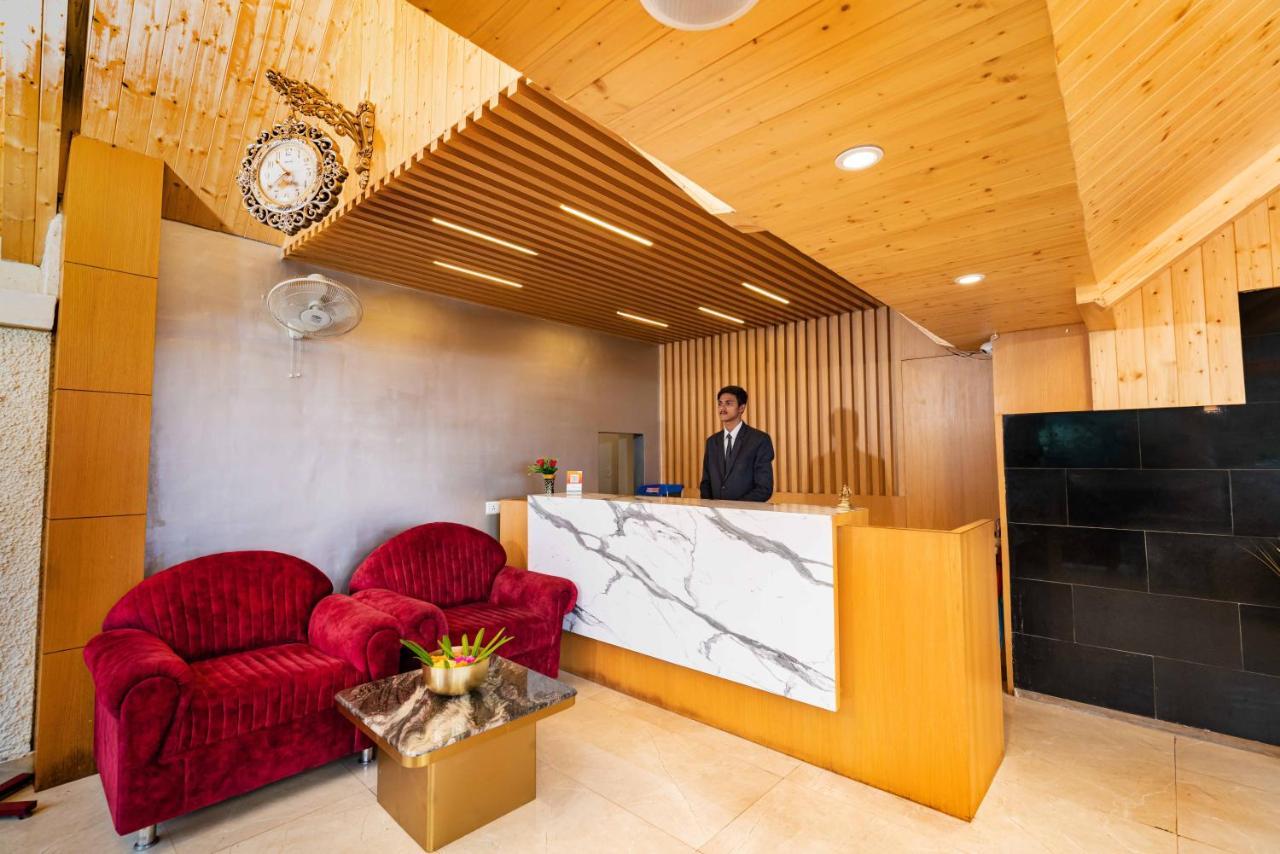 Ashiana Clarks Inn Shimla Buitenkant foto