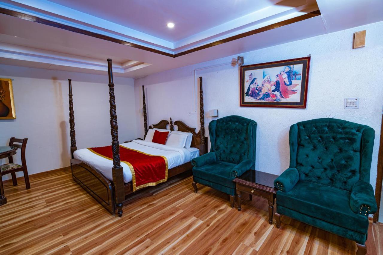 Ashiana Clarks Inn Shimla Buitenkant foto