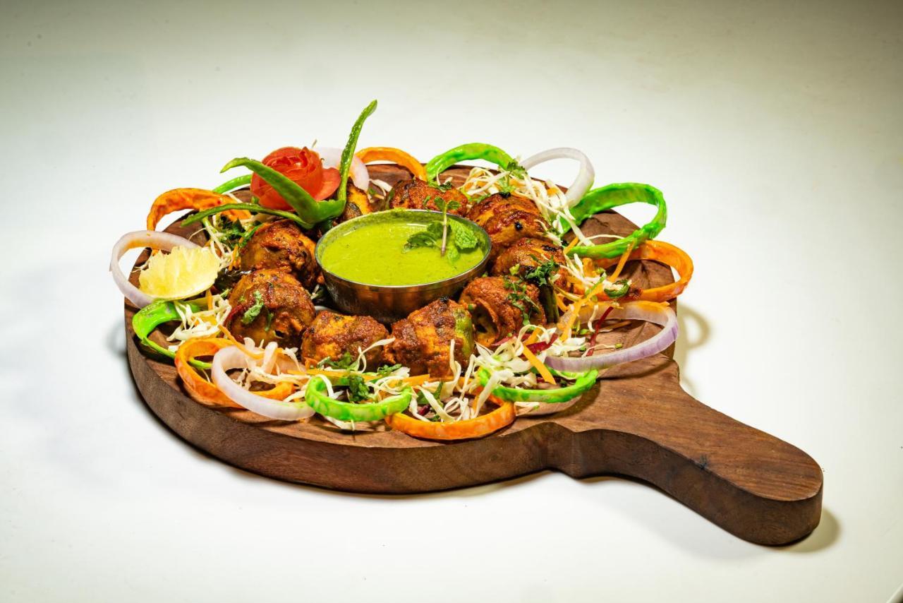 Ashiana Clarks Inn Shimla Buitenkant foto