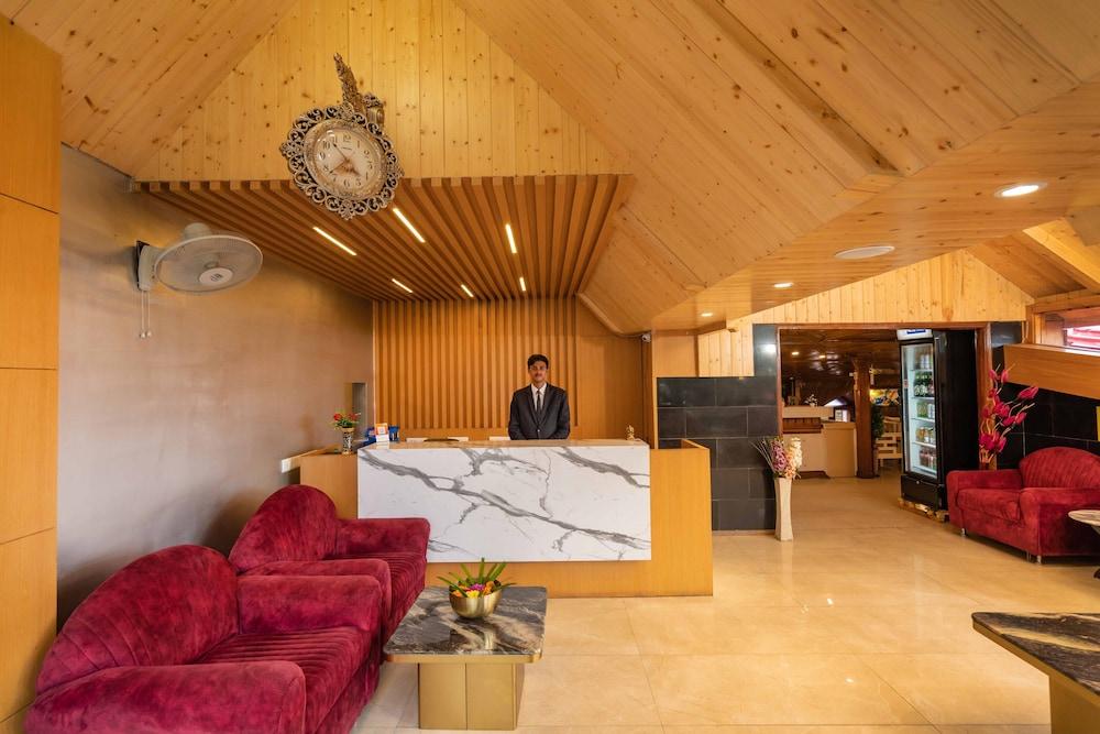 Ashiana Clarks Inn Shimla Buitenkant foto